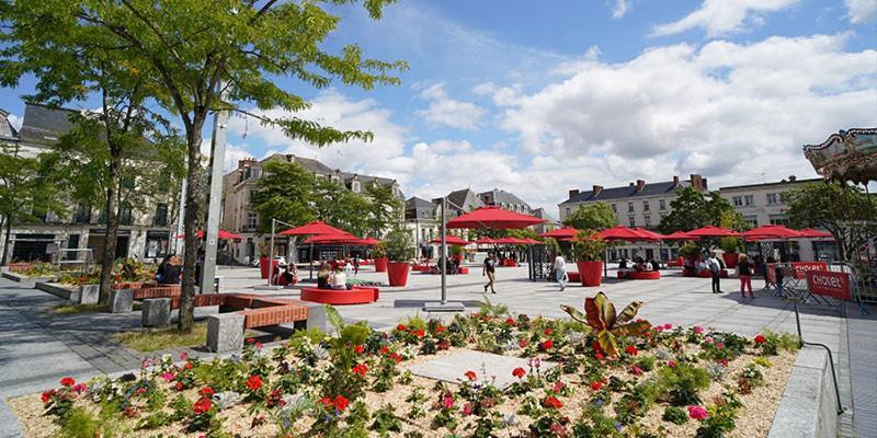 Studio Centre Ville Avec Parking Prive Cholet Exterior photo