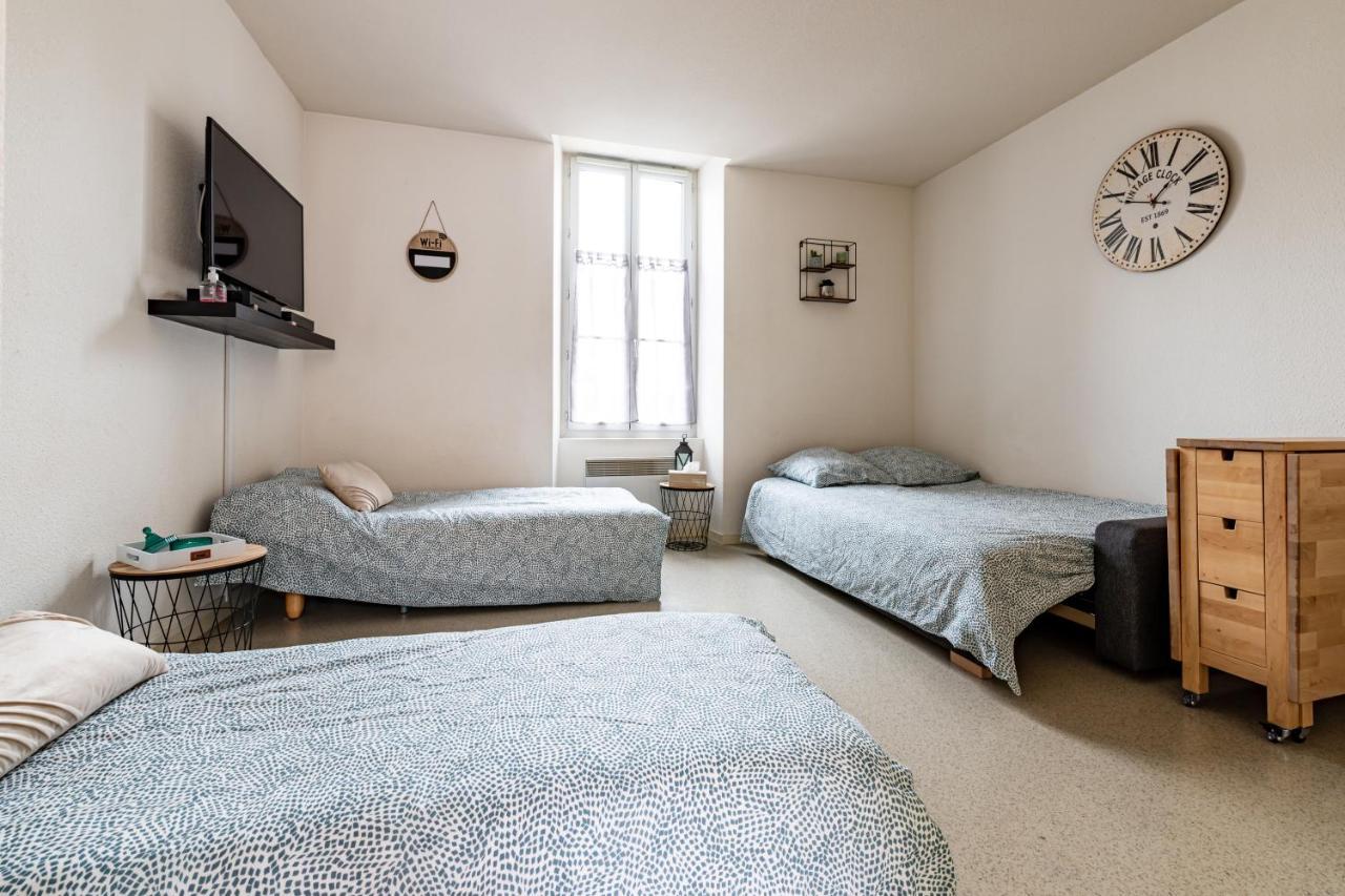 Studio Centre Ville Avec Parking Prive Cholet Exterior photo